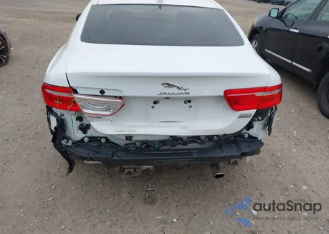 2019 Jaguar Xe 25T Premium из США, поврежденный, VIN SAJAJ4FX7KCP44274